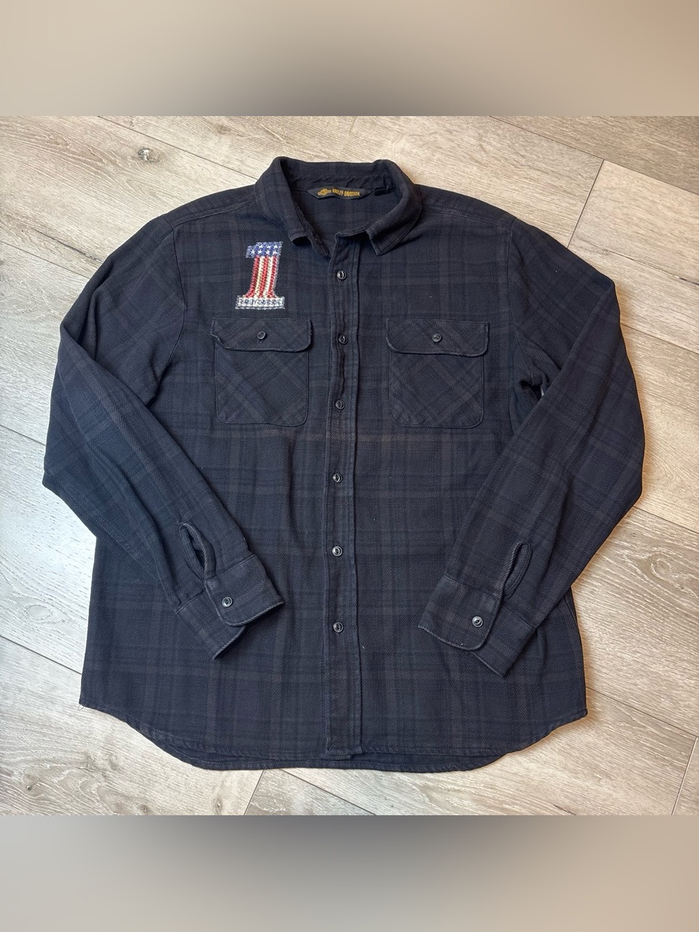 Men's Black Plaid Long-Sleeve Button-Down Shirt with Flag Patch